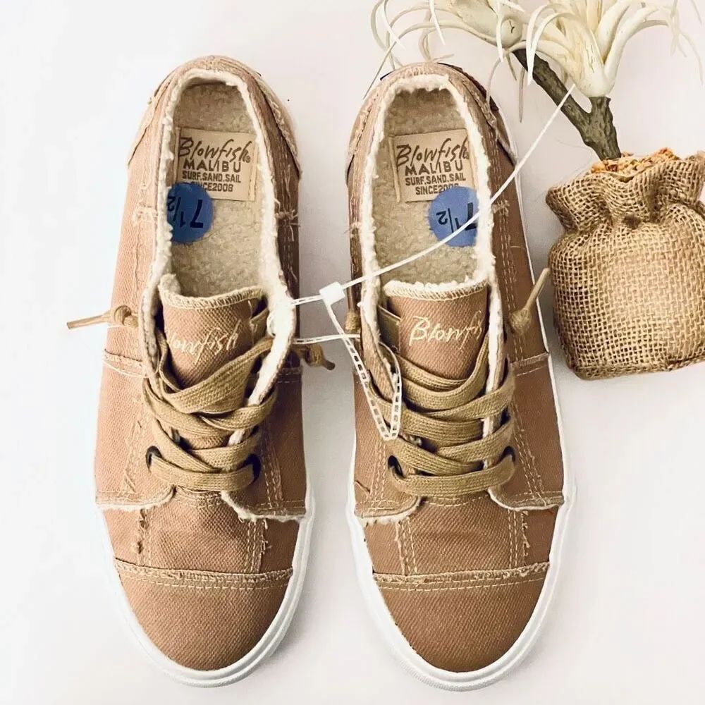 NWT Gorgeous Blowfish Malibu 8 Tan Sherpa Lined Memory foam Cushioned Sneakers - Picture 10 of 12